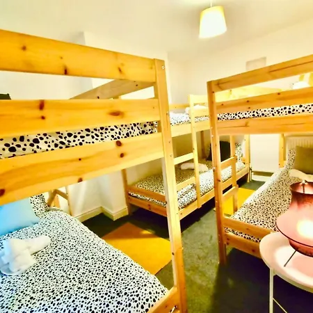 Lovely 4 Bedroom Home In Anfield - Near Stadium, City Centre, Sleeps 18 Liverpool Buitenkant foto