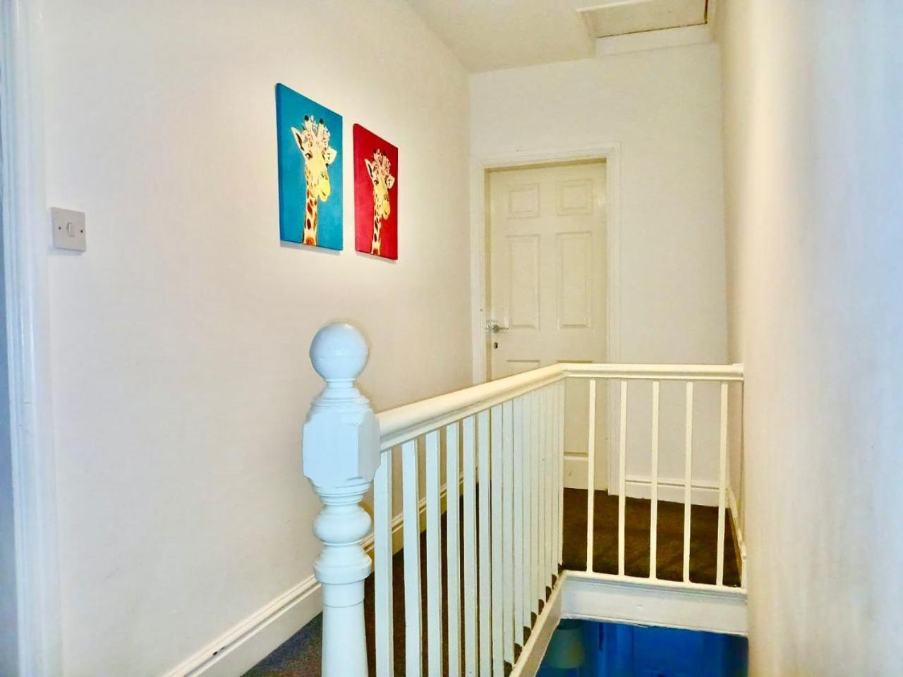 Lovely 4 Bedroom In Anfield - Near Stadium, Centre, Sleeps 18