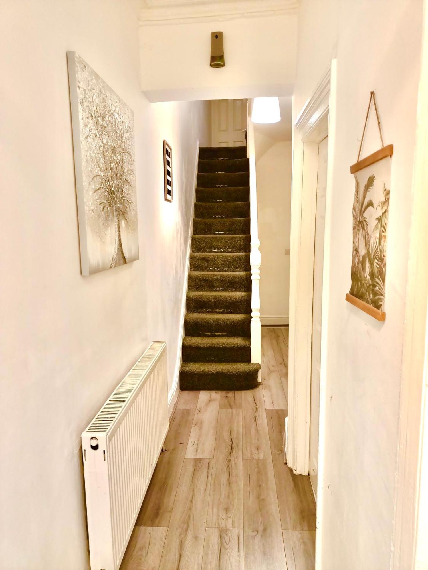 Lovely 4 Bedroom In Anfield - Near Stadium, Centre, Sleeps 18 *